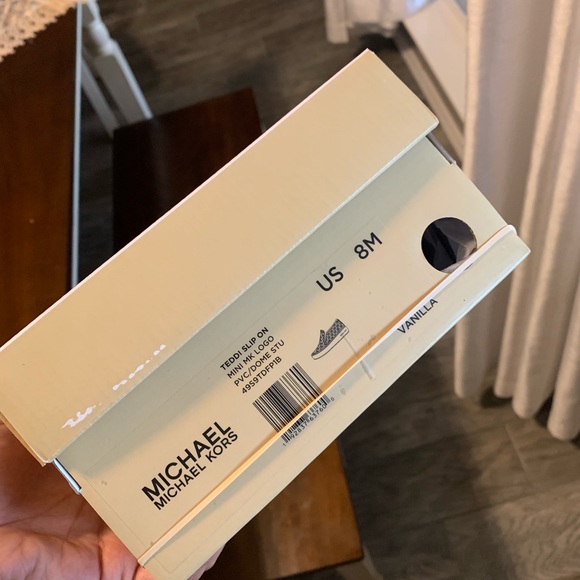 🥰New MK logo slip on shoes - Picture 7 of 7